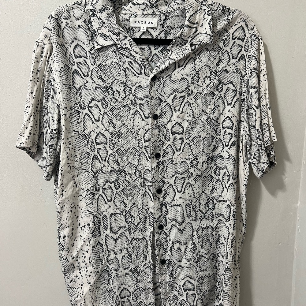 Mens Pacsun Button Up